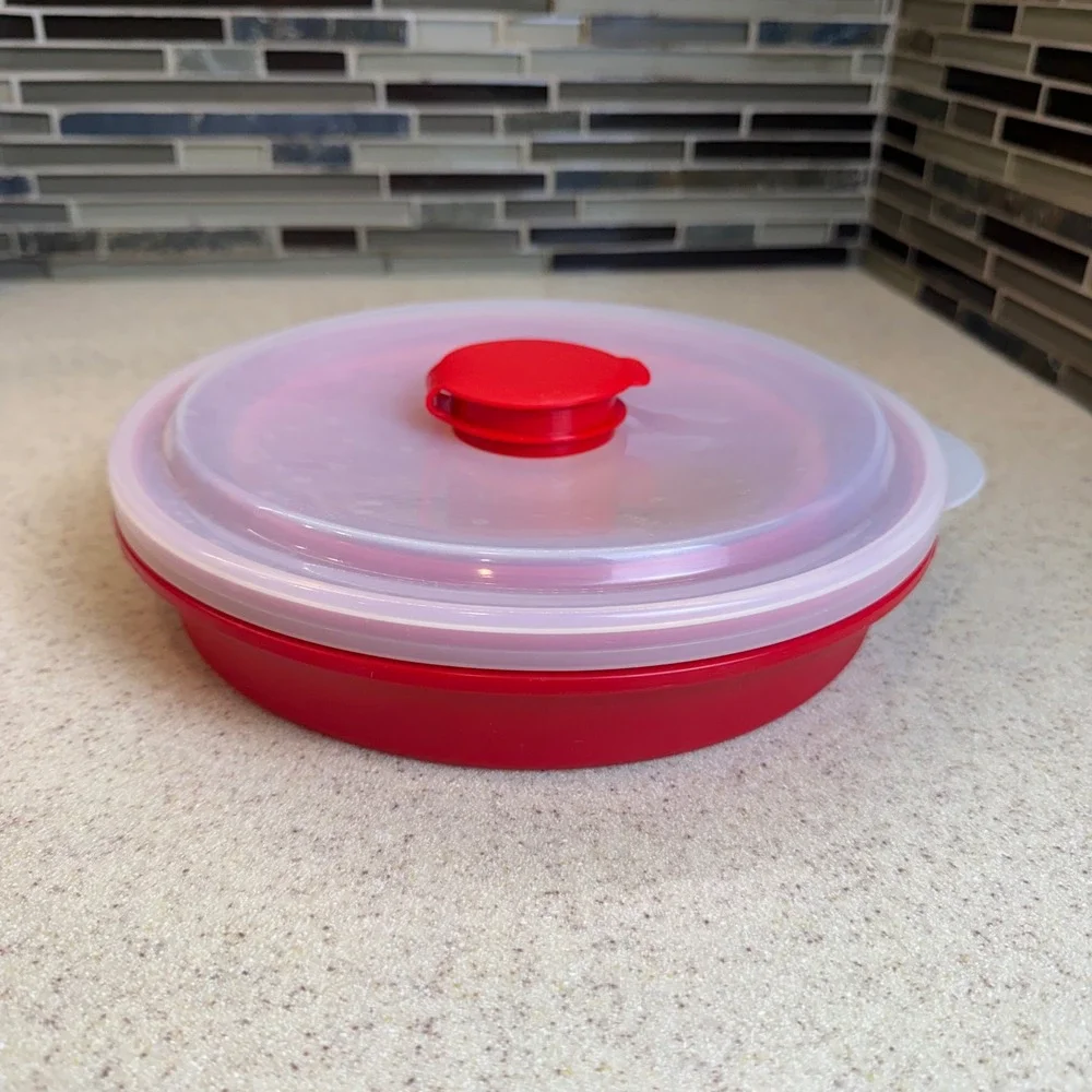 Pampered Chef Microwave Popcorn Maker Red Silicone Collapsible Bowl with Lid